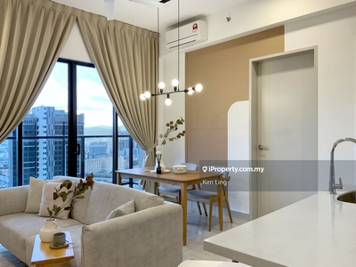 Near Mrt & Lrt, Designer 2 Bedrooms Unit For Rent (Can View Anytime)