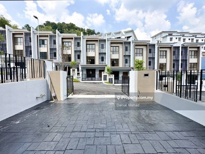 New 3 Storey Link House Type A Nassim Heights Ukay Perdana