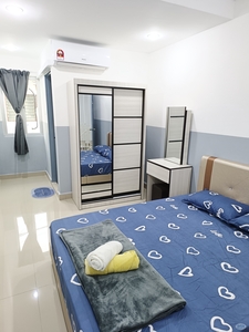Newly Renovated Master Bedroom For Rent at PJS 11/12 - Daily Cleaner+300mbps Wi-Fi