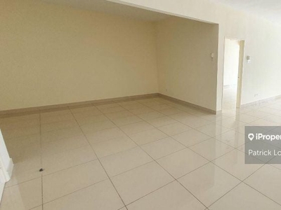 Pv2 near shopping mall nice view High Floor with Kitchen Cabinet
