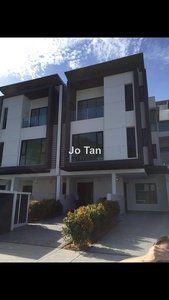 Townhouse 2 storey & 1.5 storey available