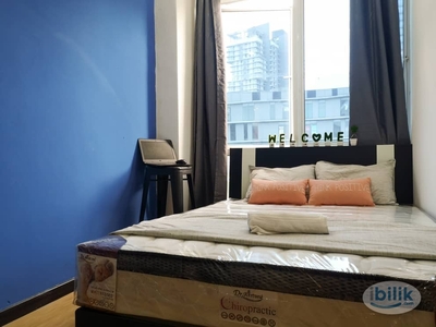 24Hours Free aircond Environment Queen bed hostel room at Dataran Sunway, The Strand, Kota Damansara