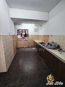 Bukit Tinggi 2 Klang 2 Storey House for sale or rent View to OFFER