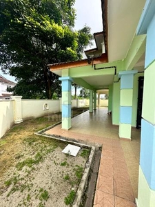 Double Storey Corner Lot | Near Putri / Gemilang / Lagenda Putra