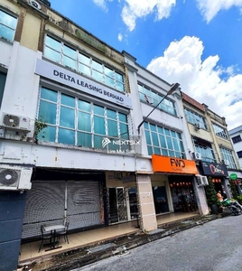 Ground floor shop at Rock Road in Kuching for Rent