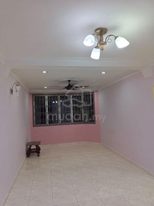 Sri Putra Apartment For Rent / Bandar Putra / Kulai / Below Market