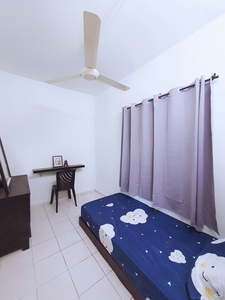 HOT! Renovated Limited Female Unit ‍♀️Available NOW! Super Single Bed✅ 3Mins walking to LRT Station only ✅  Great View