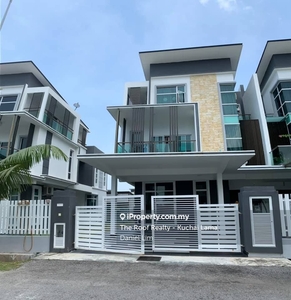 Modern Club House area 3 Storey House Klebang Utama nr Kota Limbongan