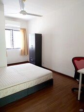 All Female House Middle Room(With 24 Hrs Security & Utility) 15 Minutes To KL City Centre/PJ/Mid Valley at Dale, Sungai Besi