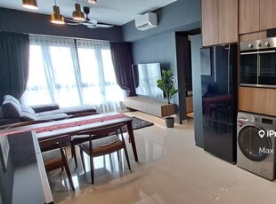 Freehold condo for sales fully renovated fully furnished