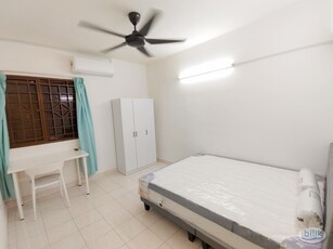 Just Renovated 【Medium Room】Mix Gender Unit in Palm Springs✨MRT Surian Fully Furnished❗