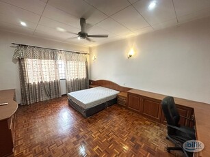 Master Room With Private Bathroom at BU11, Bandar Utama, Petaling Jaya Near One Utama Mall