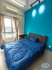 Middle Room at OUG Parklane, Old Klang Road,All female house,Pavillion,mall,Bangsar,Sunway,APU,IMU,Mid valley,