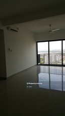 Partially furnished 4 bedrooms with baclony and non-bumi unit