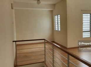 Terrace house for Sale