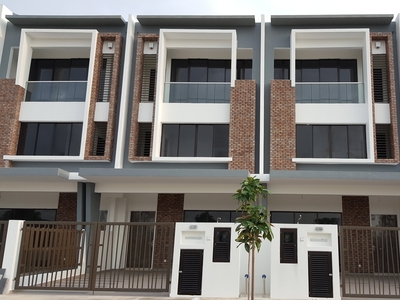 Decora Edulis 3 Storey Setia Utama Setia Alam