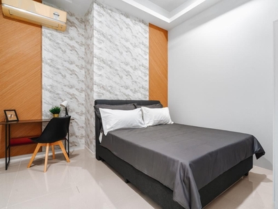 Fully furnished, wifi, monthly cleaning services room rental @ Azure PJ