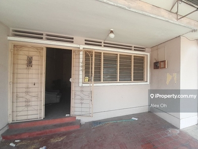 Nice Single Storey Semi D House in Pasir Puteh for Sale