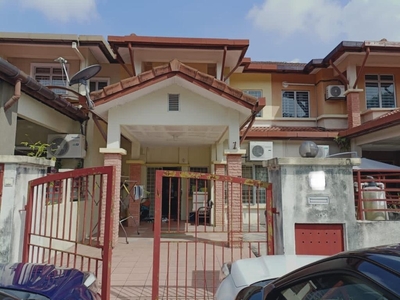Freehold 2 Storey Terrace House at Bukit Subang, Denai Alam