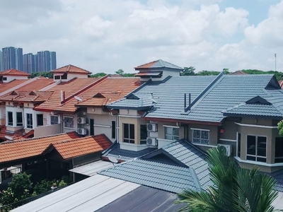 Freehold, Fully Renovated, Extra Land 2-Storey Corner House for Sale at Bandar Botanic. Klang (Approx 100 feet extra land)