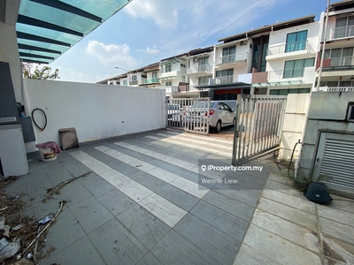3 Storey Terrace For Sale @ Bayu Damansara