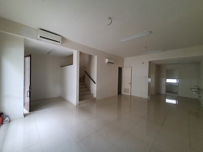 3 Story Fairfield Tropicana Height Kajang For Rent, 24x70sf, Aircond, Water Heater