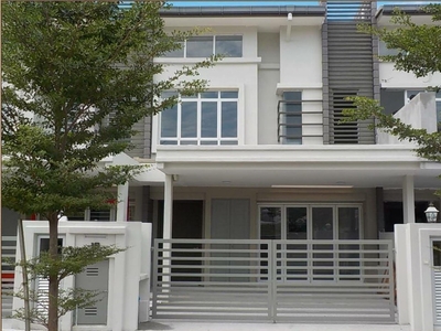 Double Storey Terraced TTDI Grove Type Zinnia Kajang Selangor For Sale