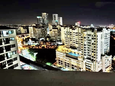 High Floor Condo Near The Curve, Kota Damansara