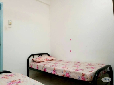Middle Room at Mawar Apartment, Sentul