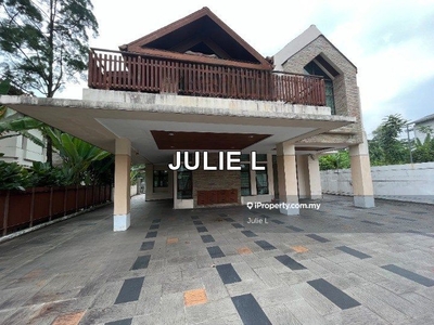 Nice stylish 2.5 storey bungalow with serene green view, pool & more.