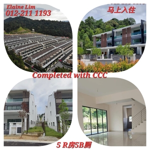 Selayang Hilltop Surrounded by Green New 3 Storey Super Link House Completed with CCC, spacious 5 rooms maximised built-up from 3,200 sqft.