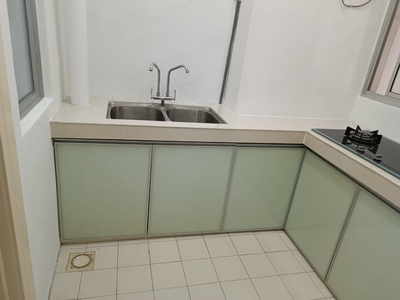 Selayang point condo for rent in partially furnished,aircond, kitchen cabinet, washing machine