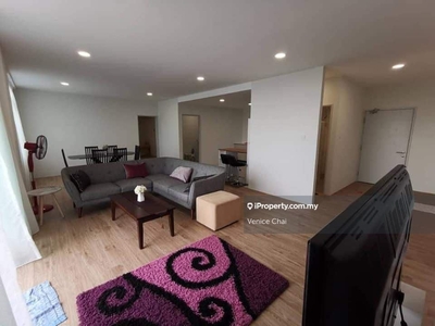 Mckenzie condominium for rent 3 beds
