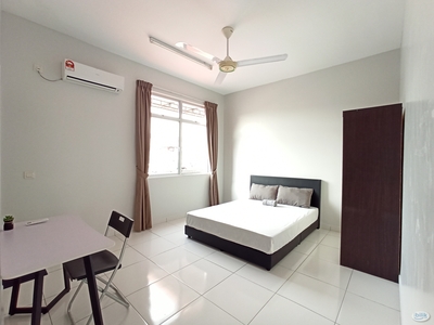 Bukit Indah Cozy Master Room with Private Bathroom for Rent