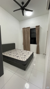 Bukit Indah Single Room RM800 for 1 pax