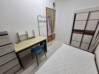 Female room at Cyberia SmartHomes, Cyberjaya – Single/Non-sharing for Interns/Employees/students - Walking to Tamarind Square/MMU C2R5