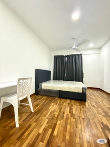 Middle Room with Private Bathroom, I-City Shah Alam, Selangor