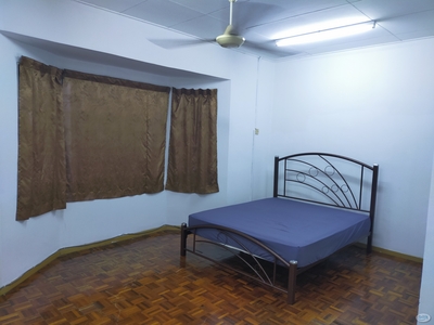No Deposit❗ Master Room at Lake Vista, Puchong Near Taman Puchong Prima, Puchong Utama