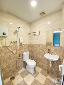 Offer Master Room + Toilet for Rent at Bandar Sunway near Taylors, Monash