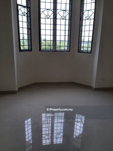 Puchong Putra Perdana 2 Storey New Paint And Open Space For sale