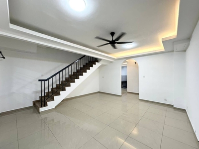 Bukit Indah double storey terrace, partly furnished unit, 18X65