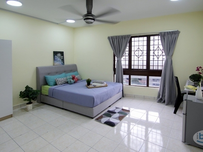 [ Ladies Only ] Fully Furnished Middle Room With Window @ Palm Spring Condo Kota Damansara