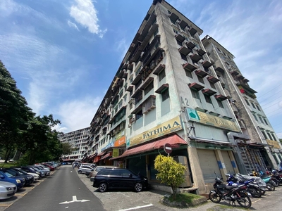 [Level 5 with lift] Flat Taman Bukit Segar Ampang 650sqft Renovated