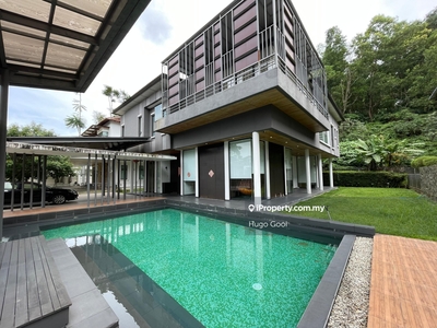 Modern Design Bungalow with Private Pool/Garden, Ample Parking Space