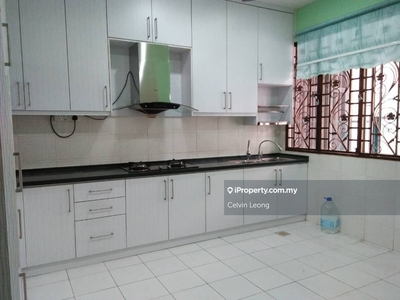 Puchong Landed 3 story for rent ( ready move in )