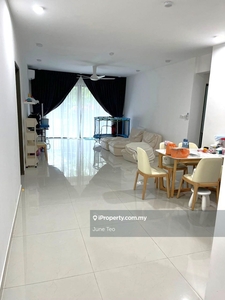 Renovated Furnished Big Space Apartment @ Central Park for Sale