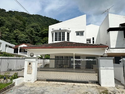 Semi D House