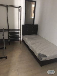 Single Room - Seeking a tidy female tenant only
