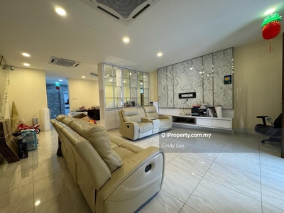 2 Storey Terrace House for Sale @ Jalan Selesaria, Happy Garden
