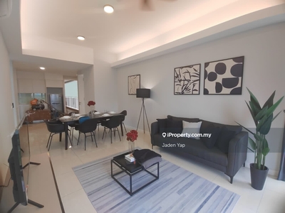 3 Bedrooms Unit Available For Rent in Sentral Suites
